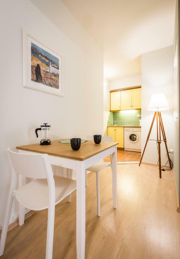 Downtown Urban Apartment For 4 People In Plaka Athènes Extérieur photo